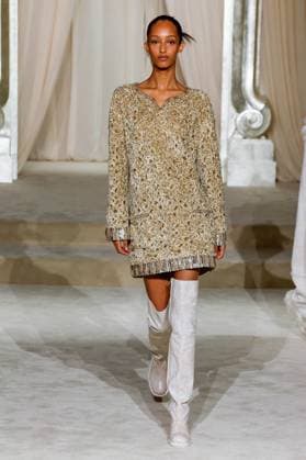 Chanel Haute Couture Collection Fall Winter 2025 2026 show as part of Paris Fashion Week PFW , au Grand Palais, à Paris, FRance, le 8 juillet 2025 Bestimage Runway during the Chanel Haute Couture Fall Winter 2025 2026 show as part of Paris Fashion Week on July 08, 2025 in Paris, France Paris France  Copyright: xAgencex xBestimagexAgencex xBestimagex