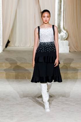 Chanel Haute Couture Collection Fall Winter 2025 2026 show as part of Paris Fashion Week PFW , au Grand Palais, à Paris, FRance, le 8 juillet 2025 Bestimage Runway during the Chanel Haute Couture Fall Winter 2025 2026 show as part of Paris Fashion Week on July 08, 2025 in Paris, France Paris France  Copyright: xAgencex xBestimagexAgencex xBestimagex