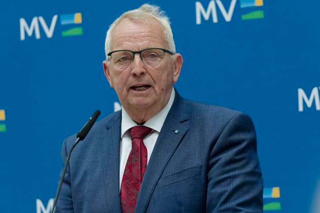 Till Backhaus 2025-07-08 Deutschland, Berlin Gemeinsame Pressekonferenz von Bundesumweltminister, Ministerpräsidentin Mecklenburg-Vorpommern und Landesumweltminister Mecklenburg-Vorpommern. Im Bild Landesumweltminister Mecklenburg-Vorpommern Till Backhaus (SPD). *** Till Backhaus 2025 07 08 Germany, Berlin Joint press conference by Federal Environment Minister, Minister President of Mecklenburg-Western Pomerania and State Environment Minister of Mecklenburg-Western Pomerania In the picture State Environment Minister of Mecklenburg-Western Pomerania Till Backhaus SPD