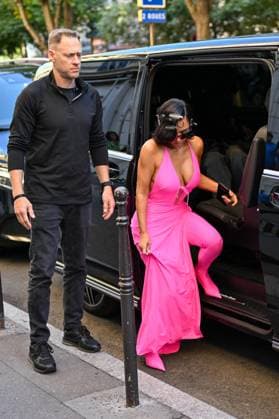 Kim Kardashian arrives for her Balenciaga fitting as part of the Paris Fashion Week, in Paris, France, on July 8th 2025, Kim turns heads in a stunning pink dress Yehiel Chekroune Bestimage Kim Kardashian was spotted arriving for her Balenciaga fitting in Paris, turning heads in a stunning pink dress, as part of the Paris Fashion Week, in Paris, France, on July 5th 2025 Paris France  Copyright: xYehielxChekrounex xBestimagexYehielxChekrounex xBestimagex