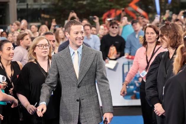 Joseph Quinn bei der Ankunft zur The Fantastic Four - First Steps Film Premiere und Fan Event am 8.07.2025 im Center am Potsdamer Platz in Berlin The Fantastic Four Filmpremiere in Berlin