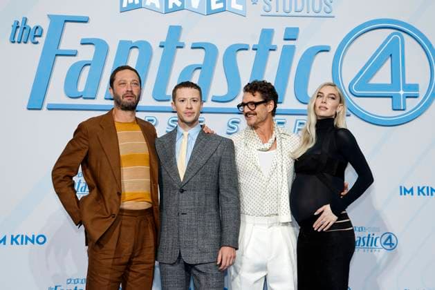 Ebon Moss-Bachrach, Joseph Quinn, Pedro Pascal und Vanessa Kirby bei der The Fantastic Four - First Steps Film Premiere und Fan Event am 8.07.2025 im Center am Potsdamer Platz in Berlin The Fantastic Four Filmpremiere in Berlin