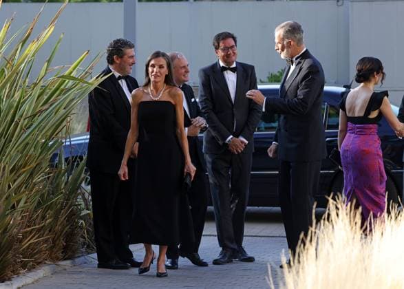 The King and Queen of Spain preside over the presentation of the 105th edition of the ABC Mariano de Cavia, Luca de Tena and Mingote Journalism Awards King Felipe and Queen Letizia attend the presentation of the ABC Mariano de Cavia, Luca de Tena and Mingote Journalism Awards, on July 8, 2025, in Madrid Spain In this edition of the ABC Journalism Awards, Mariano de Cavia to Jorge Fernández Díaz, Luca de Tena to Carlos Alsina and Mingote to Txema Rodríguez PERIODISM AWARDS GENTE José Madrid Madrid Spain  Copyright: xJosÃ xRuizx 6847282