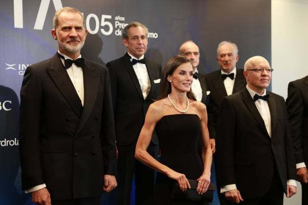Entertainment Themen der Woche KW28 The King and Queen of Spain preside over the presentation of the 105th edition of the ABC Mariano de Cavia, Luca de Tena and Mingote Journalism Awards King Felipe and Queen Letizia attend the presentation of the ABC Mariano de Cavia, Luca de Tena and Mingote Journalism Awards, on July 8, 2025, in Madrid Spain In this edition of the ABC Journalism Awards, Mariano de Cavia to Jorge Fernández Díaz, Luca de Tena to Carlos Alsina and Mingote to Txema Rodríguez PERIODISM AWARDS GENTE José Madrid Madrid Spain  Copyright: xJosÃ xRuizx 6847295