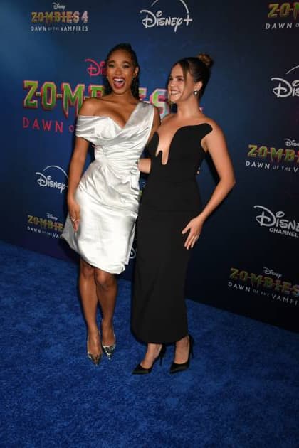 Bailee Madison & Chandler Kinney attends the world premiere of Disney s Zombies 4: Dawn of the Vampires at the El Capitan Theatre in Hollywood, California, on July 8, 2025. Copyright: xJeffreyxMayerx xMediaPunchx