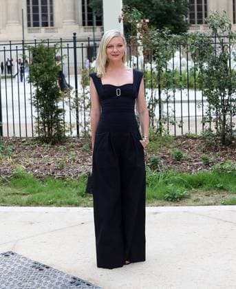 Chanel Outside Arrivals - Paris Fashion Week - Haute Couture Fall Winter 2025 2026 Kirsten Dunst attends the Chanel Haute Couture Fall Winter 2025 2026 show as part of Paris Fashion Week on July 08, 2025 in Paris, France.  Copyright: xDFYx