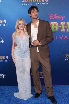 Zombies 4 Dawn of the Vampires Premiere - Los Angeles, USA LOS ANGELES, USA. July 08, 2025: Meg Donnelly & Drake Rodger at the premiere for Disney s Zombies 4: Dawn of the Vampires . Los Angeles CA USA  Copyright: xPaulxSmith Featureflashx