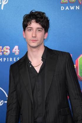 Zombies 4 Dawn of the Vampires Premiere - Los Angeles, USA LOS ANGELES, USA. July 08, 2025: Milo Manheim at the premiere for Disney s Zombies 4: Dawn of the Vampires . Los Angeles CA USA  Copyright: xPaulxSmith Featureflashx