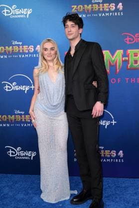 Zombies 4 Dawn of the Vampires Premiere - Los Angeles, USA LOS ANGELES, USA. July 08, 2025: Meg Donnelly & Milo Manheim at the premiere for Disney s Zombies 4: Dawn of the Vampires . Los Angeles CA USA  Copyright: xPaulxSmith Featureflashx