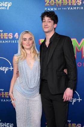 Zombies 4 Dawn of the Vampires Premiere - Los Angeles, USA LOS ANGELES, USA. July 08, 2025: Meg Donnelly & Milo Manheim at the premiere for Disney s Zombies 4: Dawn of the Vampires . Los Angeles CA USA  Copyright: xPaulxSmith Featureflashx