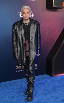 Zombies 4 Dawn of the Vampires Premiere - Los Angeles, USA LOS ANGELES, USA. July 08, 2025: Roshon Fegan at the premiere for Disney s Zombies 4: Dawn of the Vampires . Los Angeles CA USA  Copyright: xPaulxSmith Featureflashx