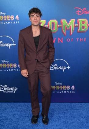 Zombies 4 Dawn of the Vampires Premiere - Los Angeles, USA LOS ANGELES, USA. July 08, 2025: Pearce Joza at the premiere for Disney s Zombies 4: Dawn of the Vampires . Los Angeles CA USA  Copyright: xPaulxSmith Featureflashx