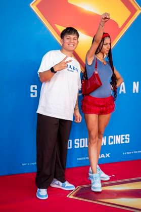 Superman Premiere, Madrid, Spain - 8 Jul 2025 Paul Ferrer and Larissa attend to Superman Premiere at Capitol Cinema on July 8, 2025 in Madrid, Spain. (Credit: Miguel Escavias Alfa Images) Madrid Capitol Cinema Madrid Spain Copyright: x x2025xMiguelxEscavias AlfaxImagesx