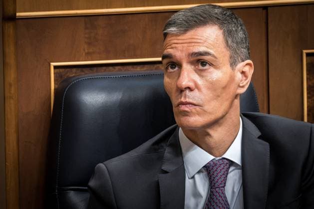 Spanish PM Sanchez to Address Parliament Amid Corruption Scandal MADRID, SPAIN - JULY 09: Spanish Prime Minister Pedro Sanchez appears before an extraordinary session of the Congress of Deputies following a major corruption scandal involving members of his party in Madrid, Spain on July 09, 2025. The investigation by the Civil Guard has implicated former Socialist Party (PSOE) Organization Secretary Santos Cerdan, ex-Transport Minister Jose Luis Abalos, and his former advisor Koldo Garcia. Although Sánchez requested the appearance himself, it comes after pressure from a majority of parliamentary groups. Diego Radames Anadolu Madrid Spain. Editorial use only. Please get in touch for any other usage.  Copyright: x2025xAnadoluxDiegoxRadamesx