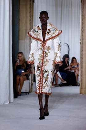 Défilé Ashi Studio Collection Haute Couture Automne Hiver 2025 2026 lors de la Fashion Week de Paris PFW , France, le 8 juillet 2025 Runway during the Ashi Studio Haute Couture Fall Winter 2025 2026 show as part of Paris Fashion Week on July 08, 2025 in Paris, France Paris France  Copyright: xAgencex xBestimagexAgencex xBestimagex