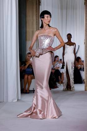 Défilé Ashi Studio Collection Haute Couture Automne Hiver 2025 2026 lors de la Fashion Week de Paris PFW , France, le 8 juillet 2025 Runway during the Ashi Studio Haute Couture Fall Winter 2025 2026 show as part of Paris Fashion Week on July 08, 2025 in Paris, France Paris France  Copyright: xAgencex xBestimagexAgencex xBestimagex