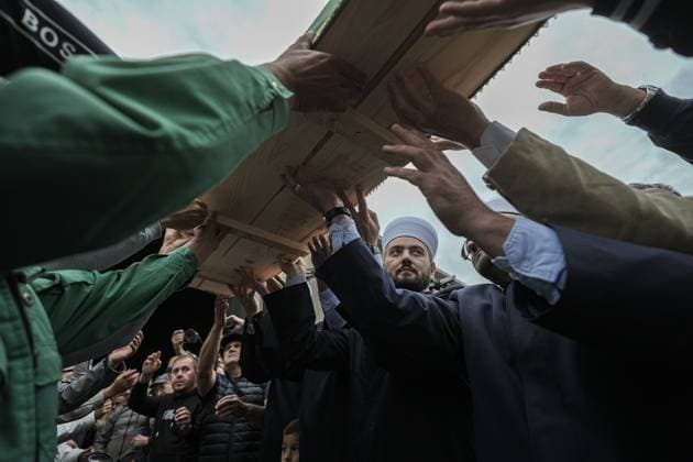 Funeral ceremony held for Srebrenica victims on 30th Anniversary in Potocari POTOCARI, BOSNIA AND HERZEGOVINA - JULY 09: A funeral ceremony is held at the Potocari Memorial Center to honor seven newly identified victims of the 1995 Srebrenica genocide on the 30th anniversary of the massacre in Potocari, Bosnia and Herzegovina, on July 09, 2025. The remains of the victims, exhumed from mass graves and identified through DNA analysis, were buried alongside thousands of others at the memorial site. Samir Jordamovic Anadolu Bosnia and Herzegovina Potocari. Editorial use only. Please get in touch for any other usage.  Copyright: x2025xAnadoluxSamirxJordamovicx