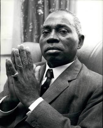 Afrika Ägypten 6. Juni 1968 – Heute Abend findet eine Debatte über nigerianische Waffen statt: Heute Abend findet im Unterhaus eine Dringlichkeitsdebatte über die Lieferung britischer Waffen an die nigerianische Bundesregierung statt, die sich im Krieg mit dem abtrünnigen Staat Biafra befindet. Lord Shepherd, Staatsminister im Commonwealth-Büro, traf gestern Chief Enahoro, den nigerianischen Bundesvertreter in London, und traf später den Leiter der Biafra-Friedensgespräche, Oberster Richter Sir Louis Mbanefo. Das Foto zeigt: Der Leiter der Biafra-Friedensgespräche, Oberster Richter Sir Louis Mbanefo, wurde heute in London abgebildet. *** Africa Egypt 6 June 1968 – Today Evening finds a Debate via Nigerian Weapons instead of Today Even  Copyright: xUnitedxArchivesx xkpaxKeystonex 19680606_baf_k09_185