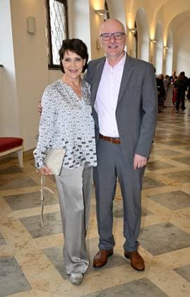 Janina Hartwig mit Freund Alexander Putz Bayerischer Verdienstorden im Antiquarium der Residenz in München am 9. Juli 2025