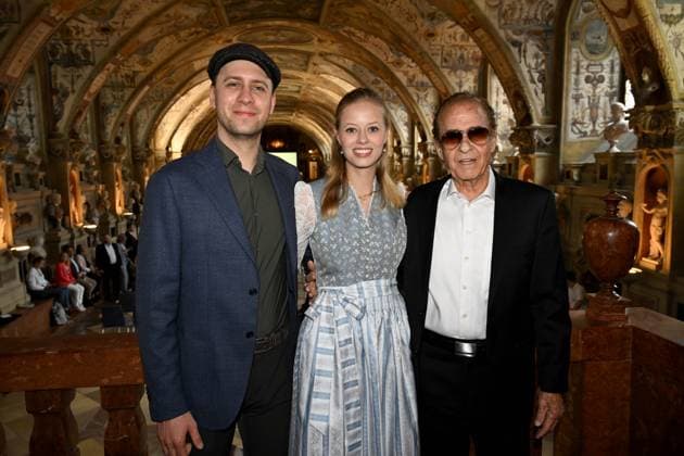 Michael Holm mit Tochter Anna und Sohn Maximilian Bayerischer Verdienstorden im Antiquarium der Residenz in München am 9. Juli 2025