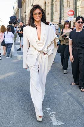 PFW - Zuhair Murad Outside Arrivals Pia Wurtzbach attends the Zuhair Murad Haute Couture Fall Winter 2025 2026 show as part of Paris Fashion Week on July 09, 2025 in Paris, France. Photo by Laurent Zabulon ABACAPRESS.COM Paris France  Copyright: xZabulonxLaurent ABACAx