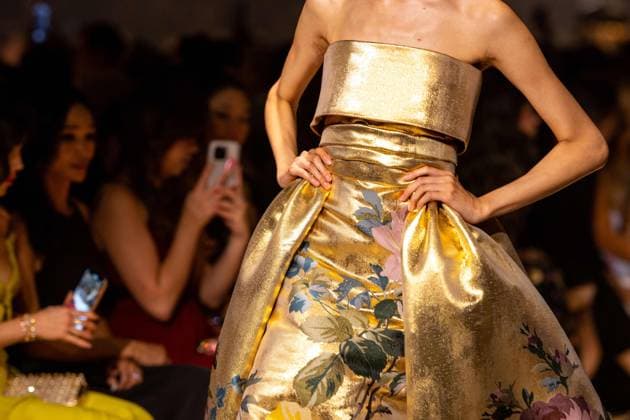 PFW - Elie Saab Runway A model walks the runway at the Elie Saab Haute Couture Fall Winter 2025-2026 show, as part of Paris Fashion Week in Paris, France on July 9, 2025. Photo by Ammar Abd Rabbo ABACAPRESS.COM Paris France  Copyright: xAbdxRabboxAmmar ABACAx