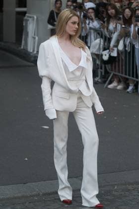 Gigi Goode at Viktor Rolf Haute Couture Fall Winter 2025 2026 Collection fashion show, during Paris Fashion Week on july 9th 2025 Julien Sarkissian Bestimage Celebrities at Viktor Rolf Haute Couture Fall Winter 2025 2026 Collection fashion show, during Paris Fashion Week on july 9th 2025 Paris France  Copyright: xJulienxSarkissianx xBestimagexJulienxSarkissianx xBestimagex