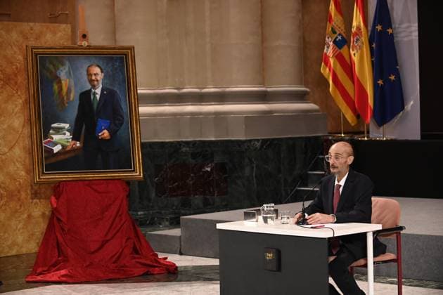 News Themen der Woche KW28 Jorge Azcón participates in the act of delivery of the portrait of Javier Lambán The former president of Aragón Javier Lambán during the act of delivery of the portrait of Javier Lambán, in the Crown Hall of the Pignatelli Building, on July 10, 2025, in Zaragoza, Aragón Espana Javier Lambán was president of the Government of Aragón between 2015 and 2023 and was president of the Diputación de Zaragoza between 1999 and 2011 10 JULY 2025 JORGE AZCÓN PORTRAIT LAMBAN Ramó Zaragoza Aragon Zaragoza Aragon Aragon Espana  Copyright: xRamonxCometx 6849804