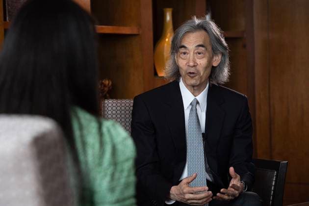 Entertainment Themen der Woche KW28 BEIJING, CHINA - JULY 10: Renowned conductor Kent Nagano speaks to the media on July 10, 2025 in Beijing, China. Under the baton of renowned conductor Kent Nagano, the Philharmonisches Staatsorchester Hamburg made its long-awaited debut at Beijing s National Centre for the Performing Arts, presenting a two-night program of German-Austrian classics.  Copyright: xBeijingxYouthxDailyx 111578829217