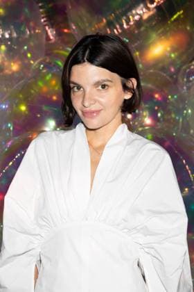 Alisa Volskaya au défilé Germanier Haute Couture Automne Hiver 2025 2026 dans le cadre de la Fashion Week de Paris PFW , Palais de Tokyo, France, le 10 Juillet 2025 Jeremy Melloul Bestimage Celebs arrive at the Germanier Haute Couture Fall Winter 2025 2026 show as part of Paris Fashion Week PFW , in Paris, France, on July 7, 2025 Paris France  Copyright: xJeremyxMelloulx xBestimagexJeremyxMelloulx xBestimagex