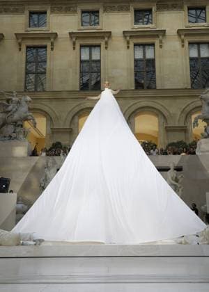 Semi Exclusive Jordan Roth La Nuit de la Mode Fashion Week at the Louvre, Paris on 10 July 2025 Marc Ausset Lacroix Bestimage La Nuit de la Mode Fashion Week at the Louvre, Paris on 10 July 2025 Paris France  Copyright: xMarcxAussetxLacroixx xBestimagexMarcxAussetxLacroixx xBestimagex