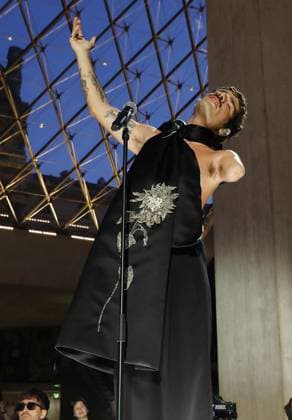 Semi Exclusive Lucky Love La Nuit de la Mode Fashion Week at the Louvre, Paris on 10 July 2025 Marc Ausset Lacroix Bestimage La Nuit de la Mode Fashion Week at the Louvre, Paris on 10 July 2025 Paris France  Copyright: xMarcxAussetxLacroixx xBestimagexMarcxAussetxLacroixx xBestimagex