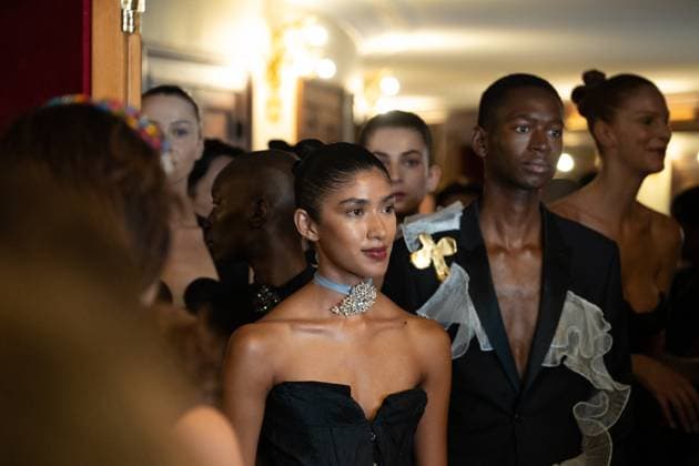 Peet Dullaert Fashion Show Haute Couture Fall Winter 2025 2026 Collection during Paris Fashion Week on july 10th 2025 Jonathan Jacob Bestimage Peet Dullaert Fashion Show Haute Couture Fall Winter 2025 2026 Collection , during Paris Fashion Week on july 10th 2025 Paris France  Copyright: xJonathanxJacobx xBestimagexJonathanxJacobx xBestimagex