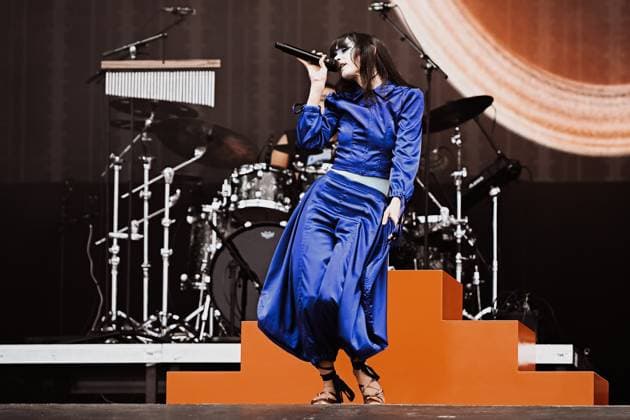 Entertainment Themen der Woche KW28 Entertainment Musik, Lollapalooza Berlin 2025 12.07.2025, xdanx, Entertainment Musik, Lollapalooza Berlin 2025 v.l. Die Saengerin Magdalena Bay steht beim Lollapalooza Festival im Berliner Olympiastadion auf der Buehne. Die zehnte Ausgabe des Musikfestivals findet am Wochenende des 12 und 13. Juli 2025 im Olympiastadion und Olympiapark in Berlin statt. Berlin Olympiastadion Berlin Deutschland (DE) *** Entertainment Music, Lollapalooza Berlin 2025 12 07 2025, xdanx, Entertainment Music, Lollapalooza Berlin 2025 v l The singer Magdalena Bay will be on stage at the Lollapalooza Festival in Berlins Olympic Stadium The tenth edition of the music festival will take place on the weekend of July 12 and 13, 2025 at the Olympic Stadium and Olympic Pa Copyright: xDanielxLakomskix