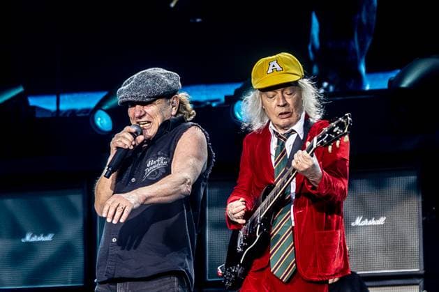 Entertainment Themen der Woche KW28 AC DC concert at the Wanda Metropolitano AC DC guitarist Angus Young and AC DC singer Brian Johnson during the AC DC concert at the Estadio Wanda Metropolitano on July 12, 2025, in Madrid Spain The legendary British-Australian hard rock band is performing today and next July 16, 2025 as part of their new Power Up Tour 2025, named after their latest album Power Up 12 JULY 2025 Spain  Copyright: xRicardoxRubiox 6854613