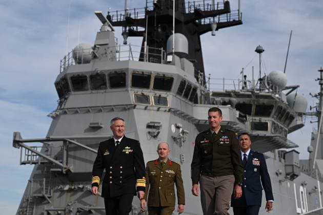 News Themen der Woche KW28 EXERCISE TALISMAN SABRE 2025, (lt-rt) Australian Defence Force Chief of Joint Operations, Vice Admiral Justin Jones, Exercise Director Australia, Brigadier Damian Hill, Deputy Commanding General, U.S. Army Pacific, Lieutenant General Joel Vowell, and Exercise Director US, Brigadier Richard Goodman during the Talisman Sabre 2025 Opening Ceremony on board HMAS Adelaide at Fleet Base East, HMAS Kuttabul in Sydney, Sunday, July 13, 2025. Exercise TAlsiman Sabre 2025 gets under way tomrrow along the east coast of Australia from far north Queensland down the Jervis Bay. ( NO ARCHIVING SYDNEY NEW SOUTH WALES AUSTRALIA  Copyright: xDEANxLEWINSx 20250713137630852206