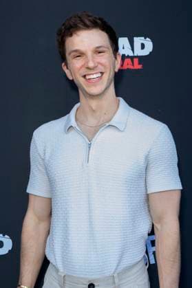 Erik Vogt-Nilsen bei der Premiere des Kinofilms Don t Log Off im Laemmle Theatre. Glendale, 12.07.2025