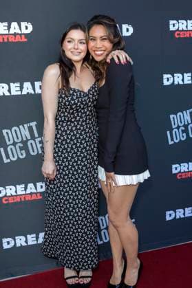 Ariel Winter und Ashley Argota bei der Premiere des Kinofilms Don t Log Off im Laemmle Theatre. Glendale, 12.07.2025