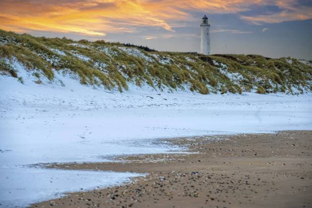 Leuchtturm Abendrot im Winter Fyred Hirthals Dänemark Lighthouse sunset in winter Fyred Hirthals Denmark Copyright: imageBROKER RolfxFischer ibxrfi14316739.jpg