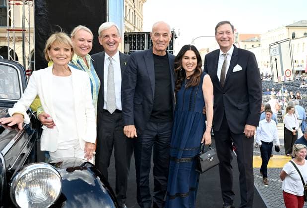 Heiner Lauterbach mit Frau Viktoria, Uschi Glas mit Mann Dieter Hermann, Johannes Fritz mit Frau Angelika Klassik am Odeonsplatz mit Unterstützung von Mercedes-Benz in München am 13.Juli 2025