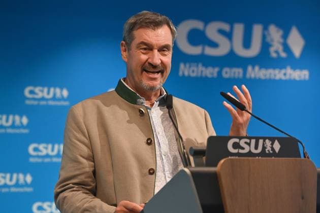 Markus SOEDER (Ministerpraesident Bayern und CSU Vorsitzender), Gestik,Einzelbild,angeschnittenes Einzelmotiv,Halbfigur,halbe Figur. Pressekonferenz im Anschluss an die Vorstandssitzung des CSU Praesidiums in der CSU Landesleitung in Muenchen am 14.07.2205 *** Markus SOEDER State Premier of Bavaria and CSU Chairman, gestures, single image, cropped single motif, half figure, half figure Press conference following the CSU Executive Committee meeting at the CSU state headquarters in Munich on 14 July 2205