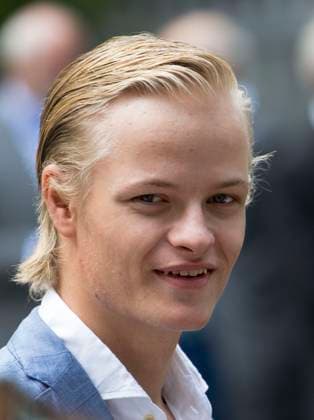 Info - Norvège: Marius Borg Hoiby, le fils de la princesse Mette-Marit soupçonné de 23 infractions dont trois viols - Marius Borg Hoiby - La famille royale de Norvège lors de la garden party du jubilé des 25 ans de règne du roi Harald de Norvège à Trondheim le 23 juin 2016. King Harald celebrates his 25 year jubilee as King of Norway in with a visit with King s Ship Norge and other members of the Royal Family in Trondheim Trondheim Norvège *** Info Norway Marius Borg Hoiby, the son of Princess Mette Marit suspected of 23 offences including three rapes Marius Borg Hoiby The Royal Family of Norway at King Harald of Norways 25 year jubilee garden party in Trondheim June 23, 2016 King Harald celebrates his 25 year jubilee as King of Norway in w  Copyright: xRoyalportraitsxEurope BernardxRubsamenx xBestimagexRoyalportraitsxEurope BernardxRubsamenx xBestimagex