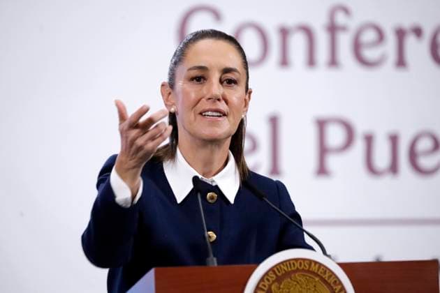 MexicoÃ¢â‚¬â ¢s President Claudia Sheinbaum Pardo, speaks during the Health report on equipment, infrastructure, and the purchase of supplies and medicines during a news conference at National Palace. on July 15, 2025 in Mexico City, Mexico. Mexico City Mexico - ZUMAe321 20250715_zia_e321_002 Copyright: xLuisxBarronx