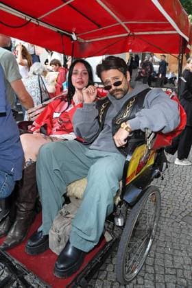 Anne Kühn, Arman Kashani bei der SchwarzeSchafe Premiere im Kino in der Kulturbrauerei in Berlin am 15.07.2025