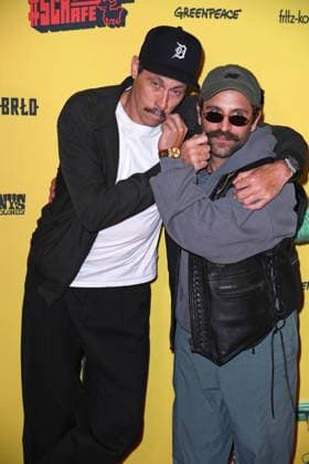 Marc Hosemann, Arman Kashani bei der SchwarzeSchafe Premiere im Kino in der Kulturbrauerei in Berlin am 15.07.2025