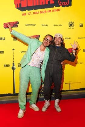 Premiere - SchwarzeSchafe Oliver Rihs und Tobias Jundt (Bonaparte) bei der Premiere zu SchwarzeSchafe im Kino in der Kulturbrauerei am 15.07.2025 in Berlin. Copyright: xEventpressxKochanx