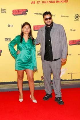 Norah Estelle Martha Malachowski und Yasin El Harrouk bei der Premiere des Kinofilms Schwarze Schafe im Kino in der KulturBrauerei. Berlin, 15.07.2025