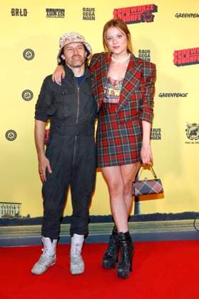 Tobias Jundt und Jella Haase bei der Premiere des Kinofilms Schwarze Schafe im Kino in der KulturBrauerei. Berlin, 15.07.2025