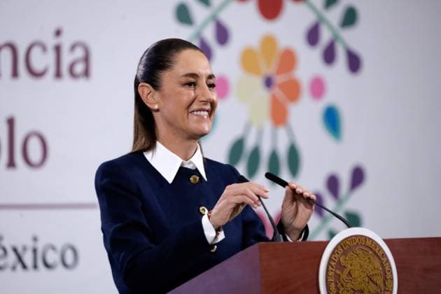 Mexico™s President Claudia Sheinbaum Holds Press Conference Mexico™s President Claudia Sheinbaum Pardo, speaks during the Health report on equipment, infrastructure, and the purchase of supplies and medicines during a news conference at National Palace. on July 15, 2025 in Mexico City, Mexico. Mexico City CDMX Mexico Copyright: xLuisxBarronx