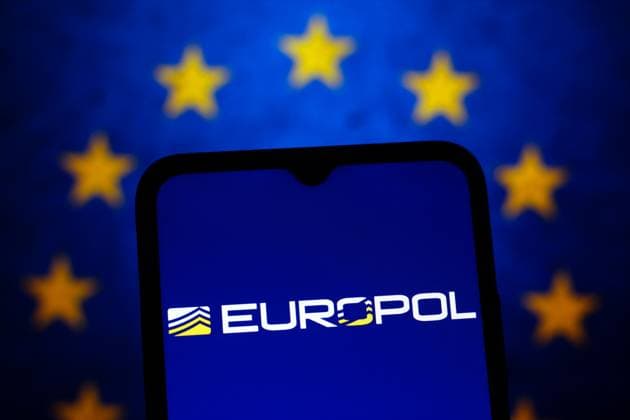 Photo illustration in Canada - 16 Jul 2025 In this photo illustration, the Europol (European Union Agency for Law Enforcement Cooperation) logo is seen displayed on a smartphone screen. Canada Copyright: xThomasxFullerx xSOPAxImagesx TFSPI_16072025-8836